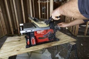 Milwaukee M18 FUEL 8-1/4 in. Table Saw with ONE-KEY (Bare Tool) - Image 15