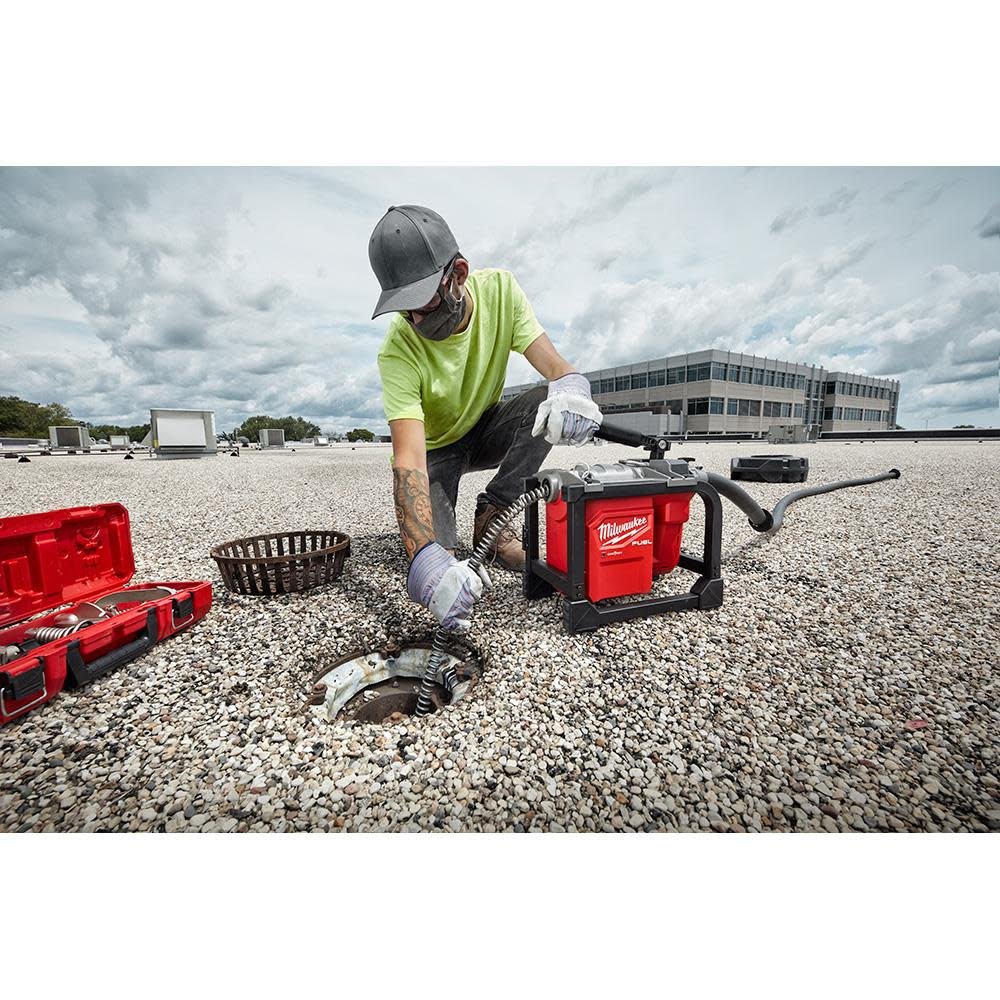 milwaukee-m18-fuel-sectional-machine-for-58-inch-78-inch-cable-2818-21-lifestyle